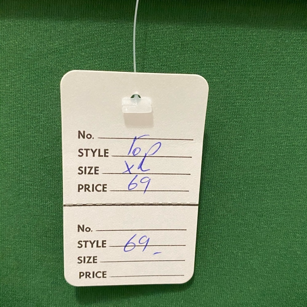 NWT Femme Ladies Green Blouse Size XL Scoop Neck, Gathered sides. - Picture 9 of 11